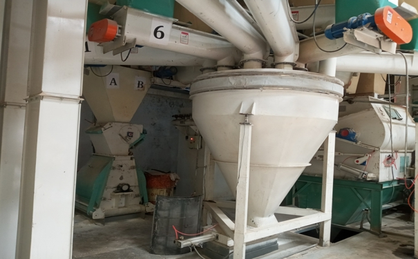 飼料粉碎機(jī)械價格多少?其又該如何正確進(jìn)行安裝使用?