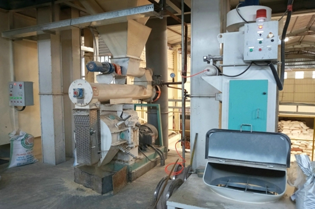 雞飼料設(shè)備