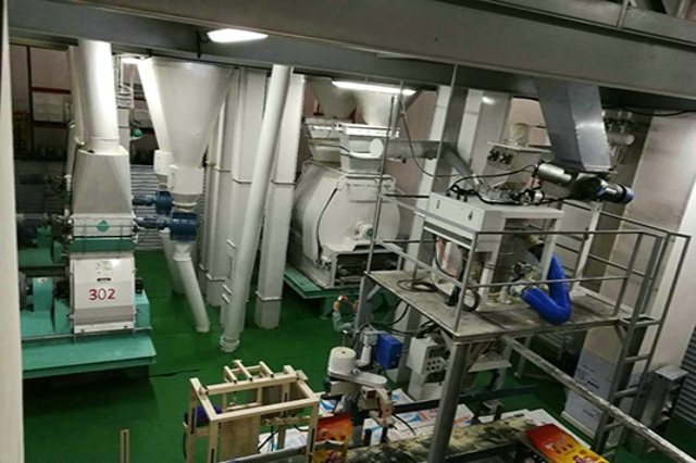 肉雞飼料設(shè)備